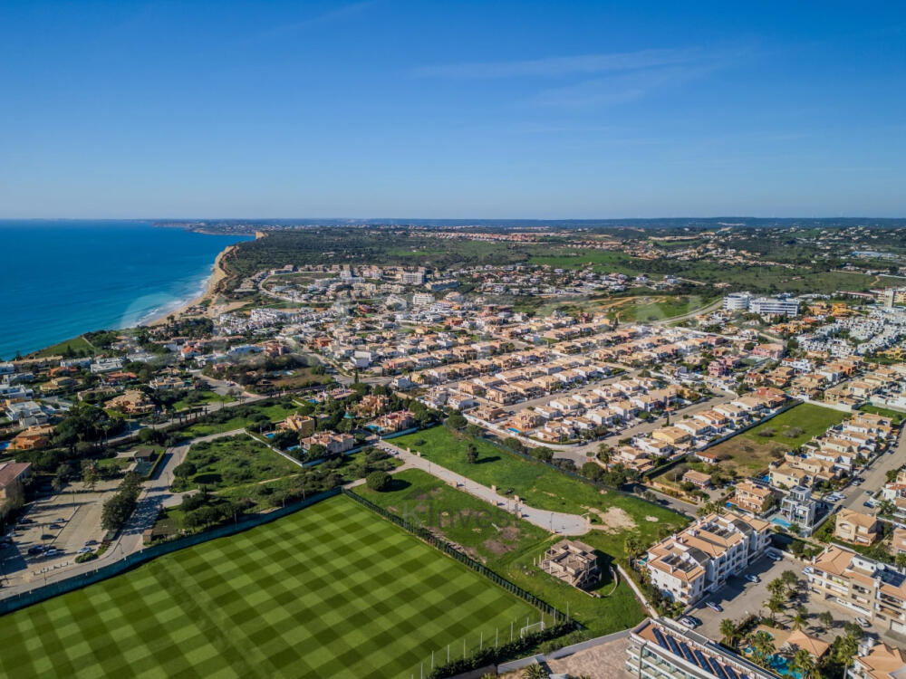 Lote Terreno para Construção Moradia - Resort Cascade-Porto de Mós, Lagos - K-Invest