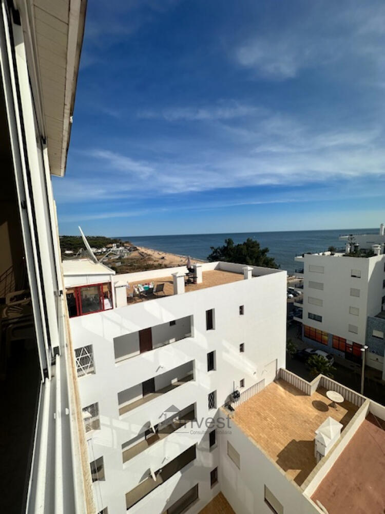 Apartamento T1 na Quarteira com vista frontal de mar
