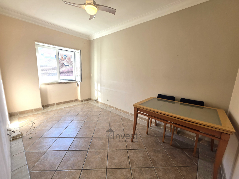 Apartamento T2 convertido em T3, Dafundo , Oeiras