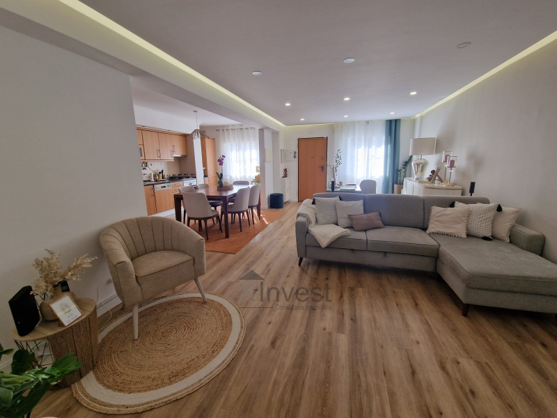 Apartamento T2 com Garagem e Piscina- Ferragudo