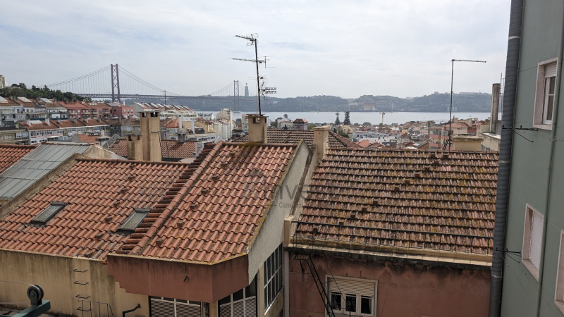 Apartamento T2  à venda na Ajuda , Lisboa