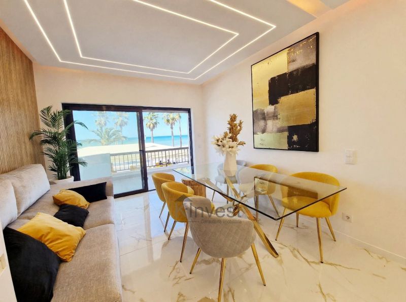 Apartamento T3 Primeira Linha da Praia, Garagem e Vista Mar - Quarteira